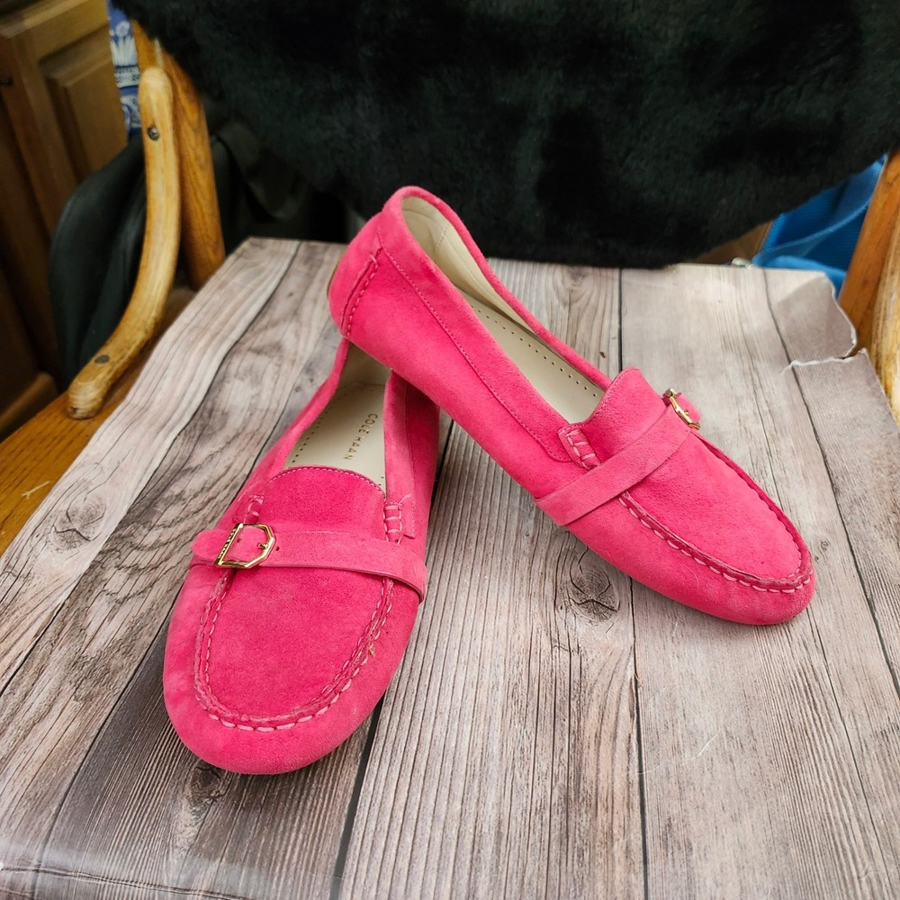 Cole Haan Womens Pink Suede Driver Loafers Gold Buckle  Size 7B Classic Preppy
